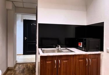 Kitchenette and dining area