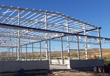 Kırşehir’de bulunan bir döküm fabrikasının ek binasının inşaat süreçleri.