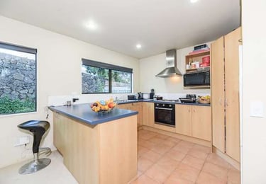 Kitchen renovation Mt Wellington before - Revive Builders Auckland