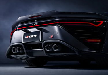 Toyota GR GT superesportivo de US$ 200 mil com destaque na traseira e luz LED contínua