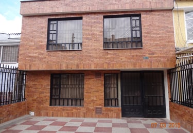 FACHADA FINAL CASA MODELIA