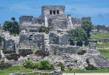 MEXICO TULUM RUINS EL CASTILLO