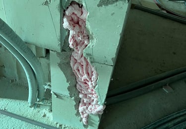 UAB "Hyperos Grupė" nešančias sienas tvarko su montažinėmis putomis.