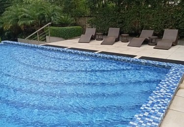 kolam renang mewah di resort buatan dayanapool