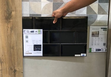 pisos e revestimentos coordenados: porcelanato e mármores 