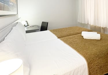 Habitación doble moderna y cómodad Berceo Rooms