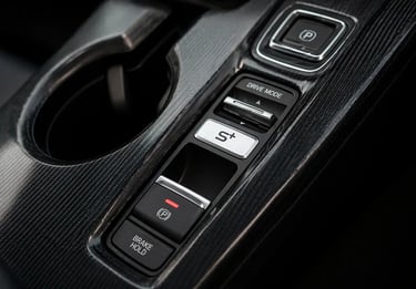 Botão S+ Shift no console do Honda Civic e:HEV RS 2027 simulando câmbio manual fake
