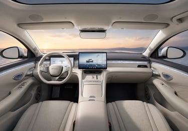 Interior do BYD Seal 08 com painel digital, central multimídia e acabamento premium