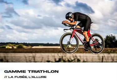 vélo de triathlon contre la montre