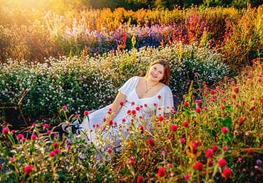 Elizabethtown PA Senior pictures at Country Joy Flowers by a Lancaster PA senior picture photographer