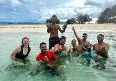 Overnight beach camping between El Nido and Coron – bonfire, stars, and island life