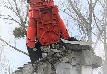 NPK CONCRETE CRUSHER