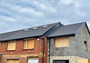Transformation of a damaged pitched roof into a new, durable roof