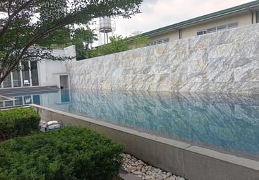 Kolam renang bautan dayanapool di Batang dengan desain menawan