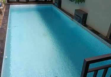 Kolam renang bautan dayanapool di Bekasi dengan desain menawan