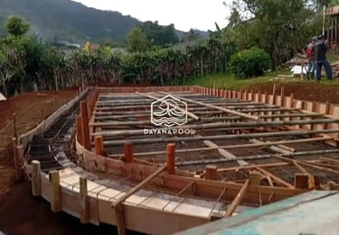 Pembuatan kolam renang di daerah Grobogan oleh tim dayanapool