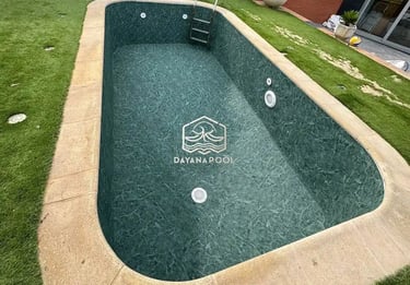 Kolam renang dengan desain minimalis dan modern garapan dayanapool
