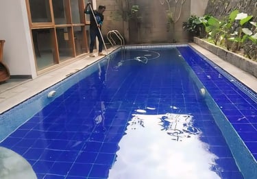 Maintenance kolam renang oleh dayanapool