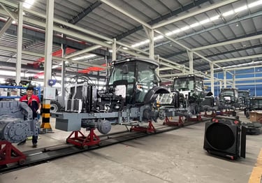 Hongmeng tractor production line