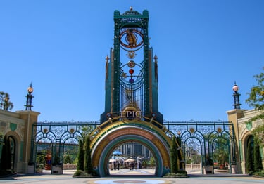 entrada principal parque temático epic universe en orlando florida