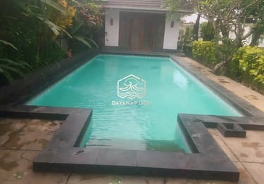 Kolam renang dengan desain minimalis dan fungsuonal di Lebak buatan dayanapool