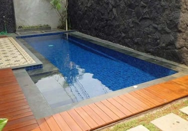 desain kolam renang minimalis di area terbatas