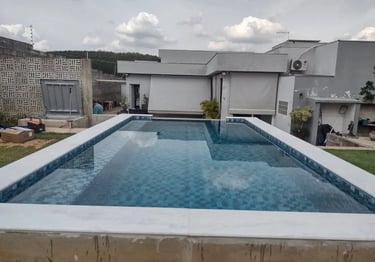Kolam renang dengan desain minimalis dan fungsuonal di Tangerang buatan dayanapool