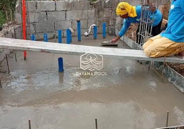 proses pembuatan kolam renang di Cimahi
