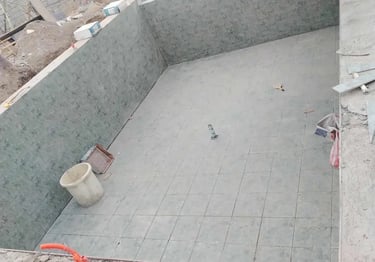Proses pembuatan kolam renang di Sukabumi