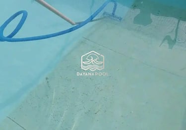 Proses perawatan kolam renang oleh dyanapool