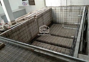 Proses pembuatan kolam renang di sumedang