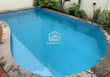 Kolam renang dengan desain minimalis dan fungsuonal di Cimahi buatan dayanapool