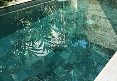 Kolam renang pribadi modern di Bandung yang dibangun oleh DayanaPool.
