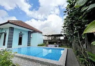 kolam renang dengan desain elegan dan minimalis garapan dayanapool