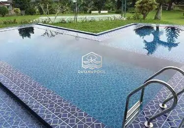 Kolam renang dengan desain minimalis dan fungsuonal di Salatiga buatan dayanapool