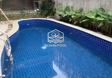 Kolam renang dengan desain minimalis dan fungsuonal di Jakarta Timur buatan dayanapool