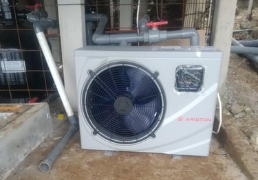 Pemanas elektrik efisiensi tinggi untuk kolam renang.