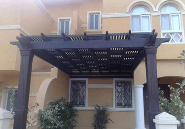 برجولات خشبيه تصنيع بمقاسات متنوعه نصنع علي حسب المساحه معالجه ضدد الرطوبه