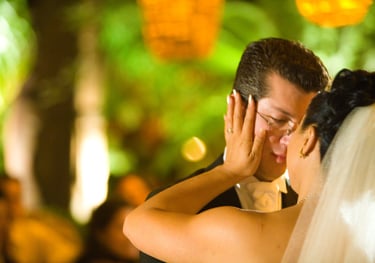 Bride and Groom, First Dance, Santo Coyote, Destination Wedding in Guadalajara Mexico