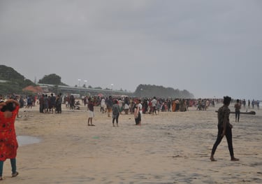 Tracey Billington at Alappuzha beach, Kerala, India