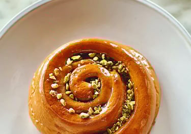 family size cinnamon bun with pistachios 
