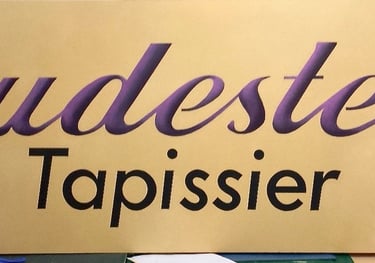 Panneau peint pour l'enseigne d'un tapissier "Faudesteuil" à Mantry (39).