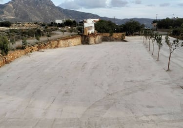 Εξισορρόπηση και είσοπεδωση εξωτερικού χώρου κατοικίας