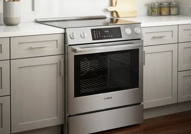 Kitch with kitchen cabinet and a Bosch stove