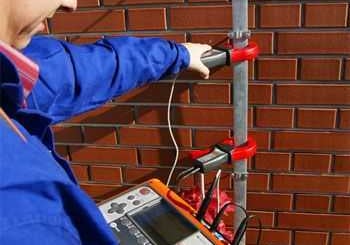 Elektrik Test Cihazı ile Ölçüm Yapılırken