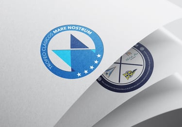 Dibujo de un logo circular en tonos azules del Trofeo Clásicos Marenostrum