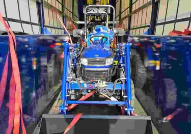 Kleintraktor Transport mit LKW