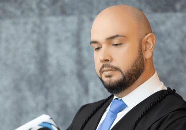 Dr. Felipe Corrêa - CAVALCANTI Advogados Associados