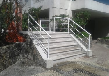 Serralheria Sao Joao de Meriti Rio de Janeiro Guarda Corpo Aluminio Branco Tubular