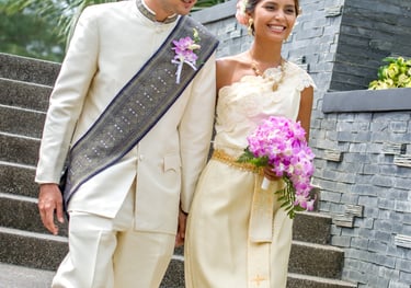 タイ伝統衣装でウエディングフォト